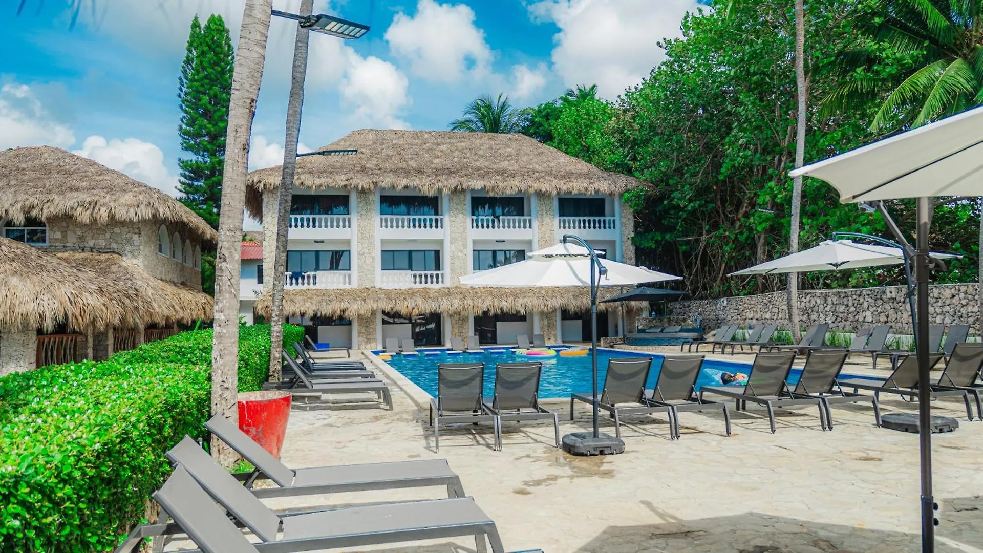 Tribe Resort 瓜亚卡内斯 酒店