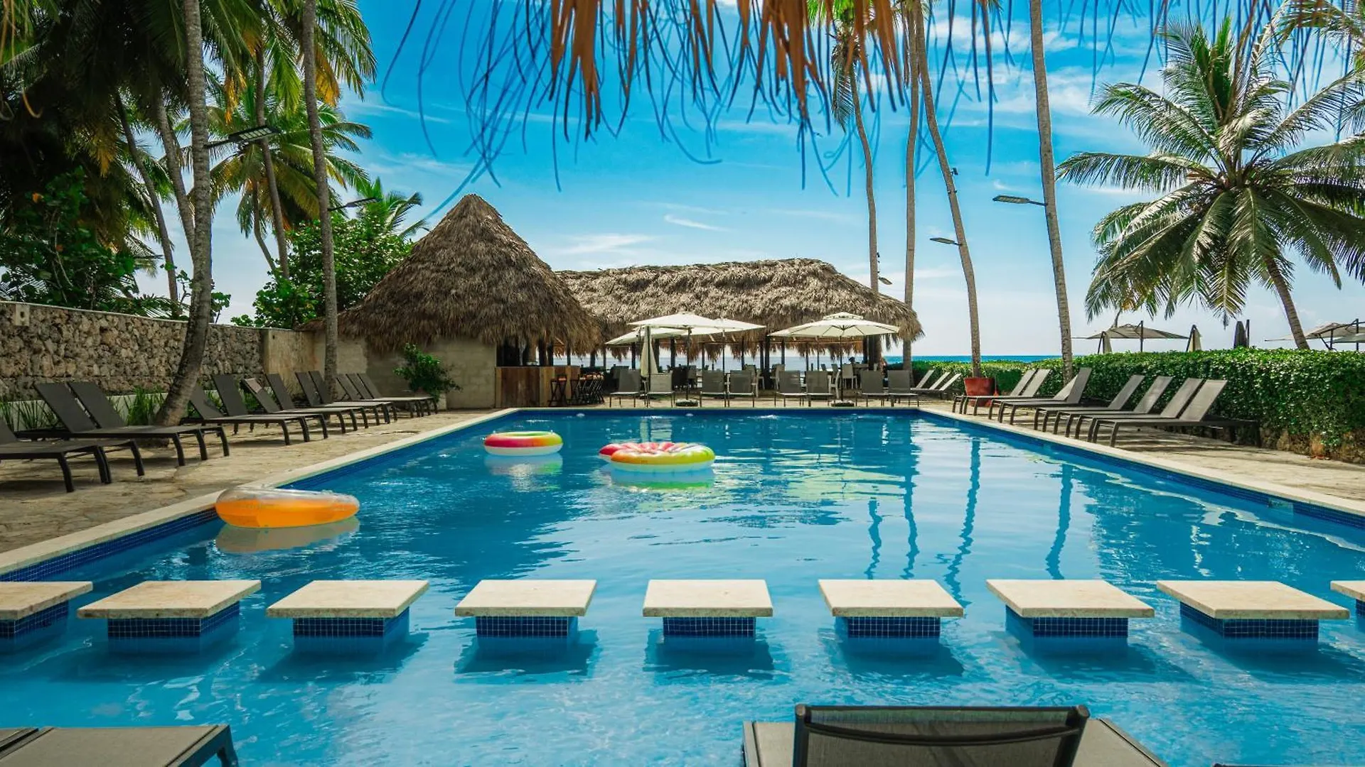 Tribe Resort 瓜亚卡内斯